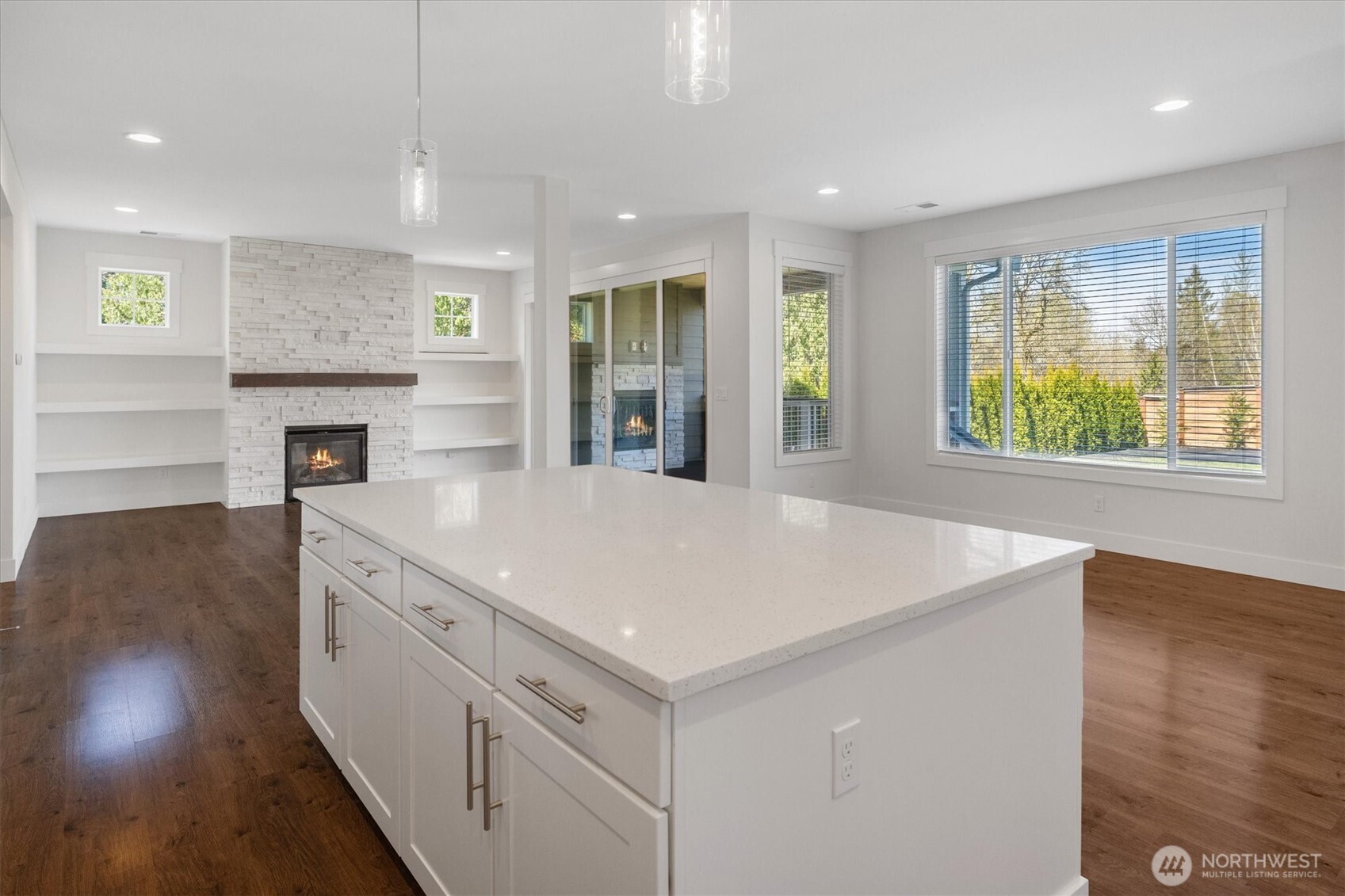 8711 27th Street E, Edgewood, WA 98371