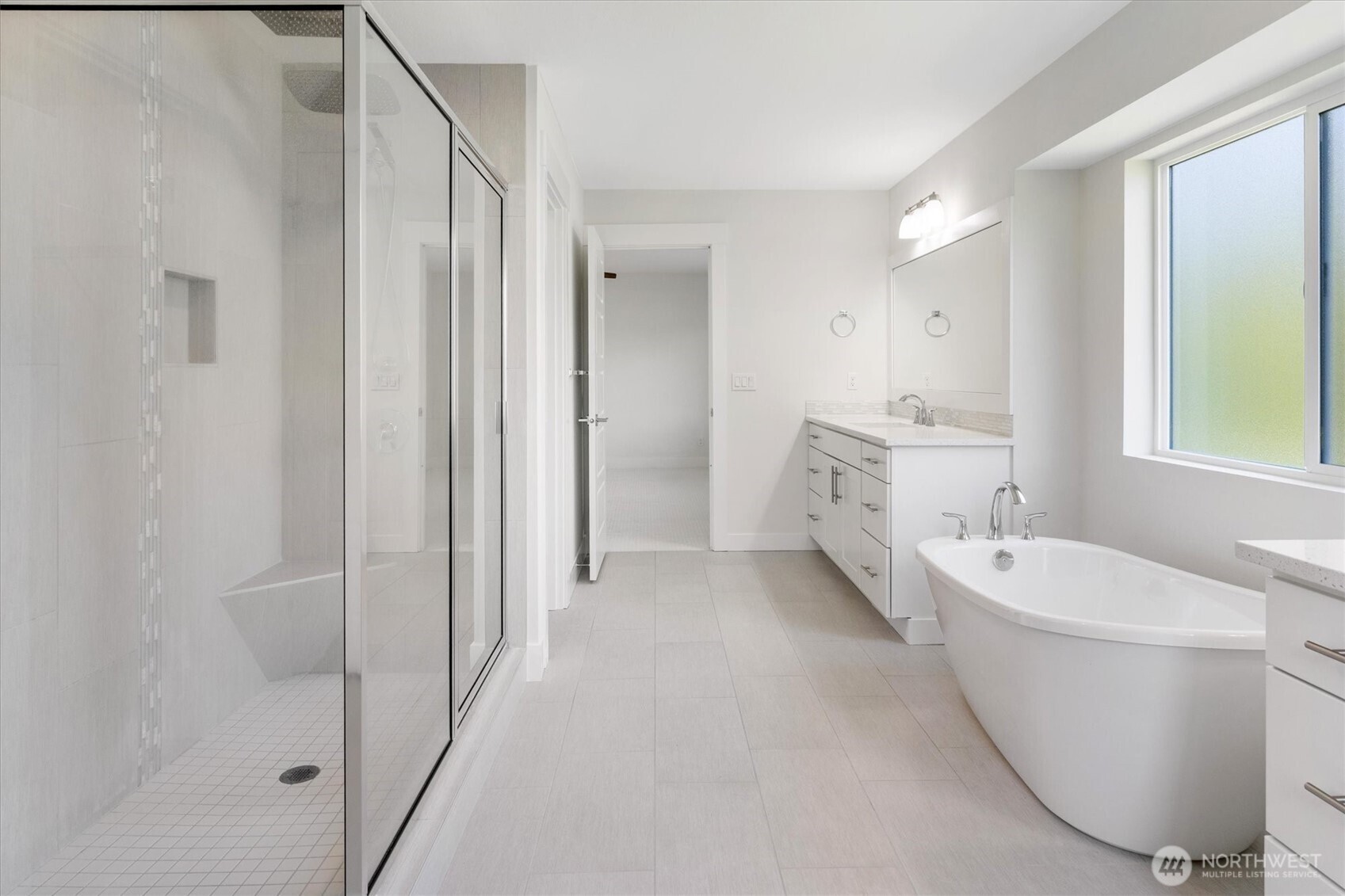 8711 27th Street E, Edgewood, WA 98371