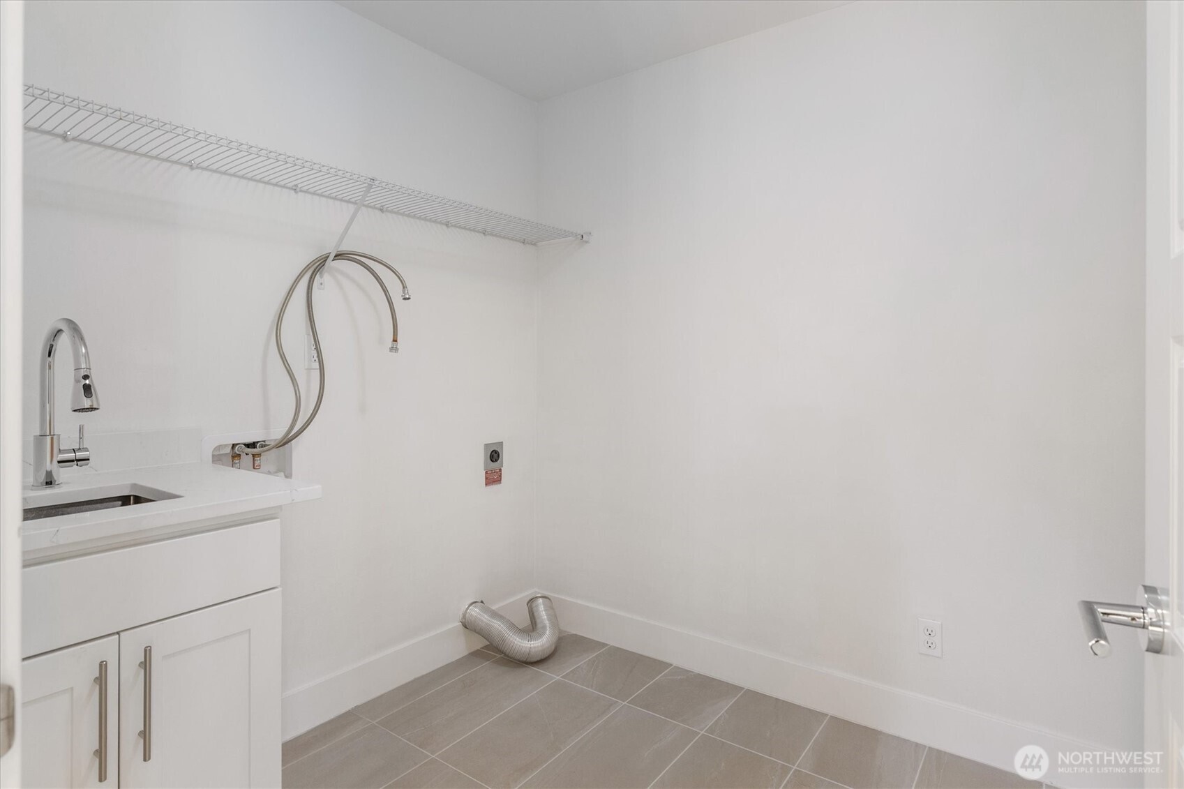 8711 27th Street E, Edgewood, WA 98371