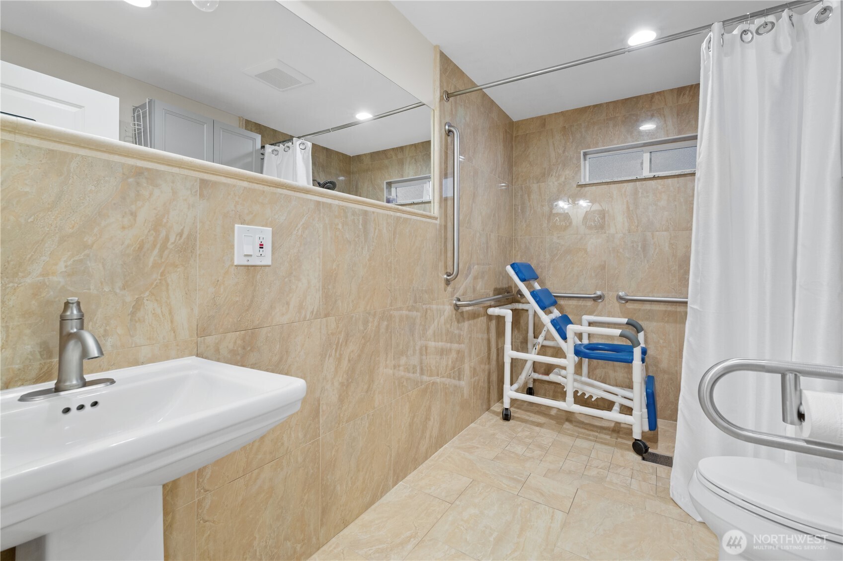 40825 RE Undisclosed , Mukilteo, WA 98275