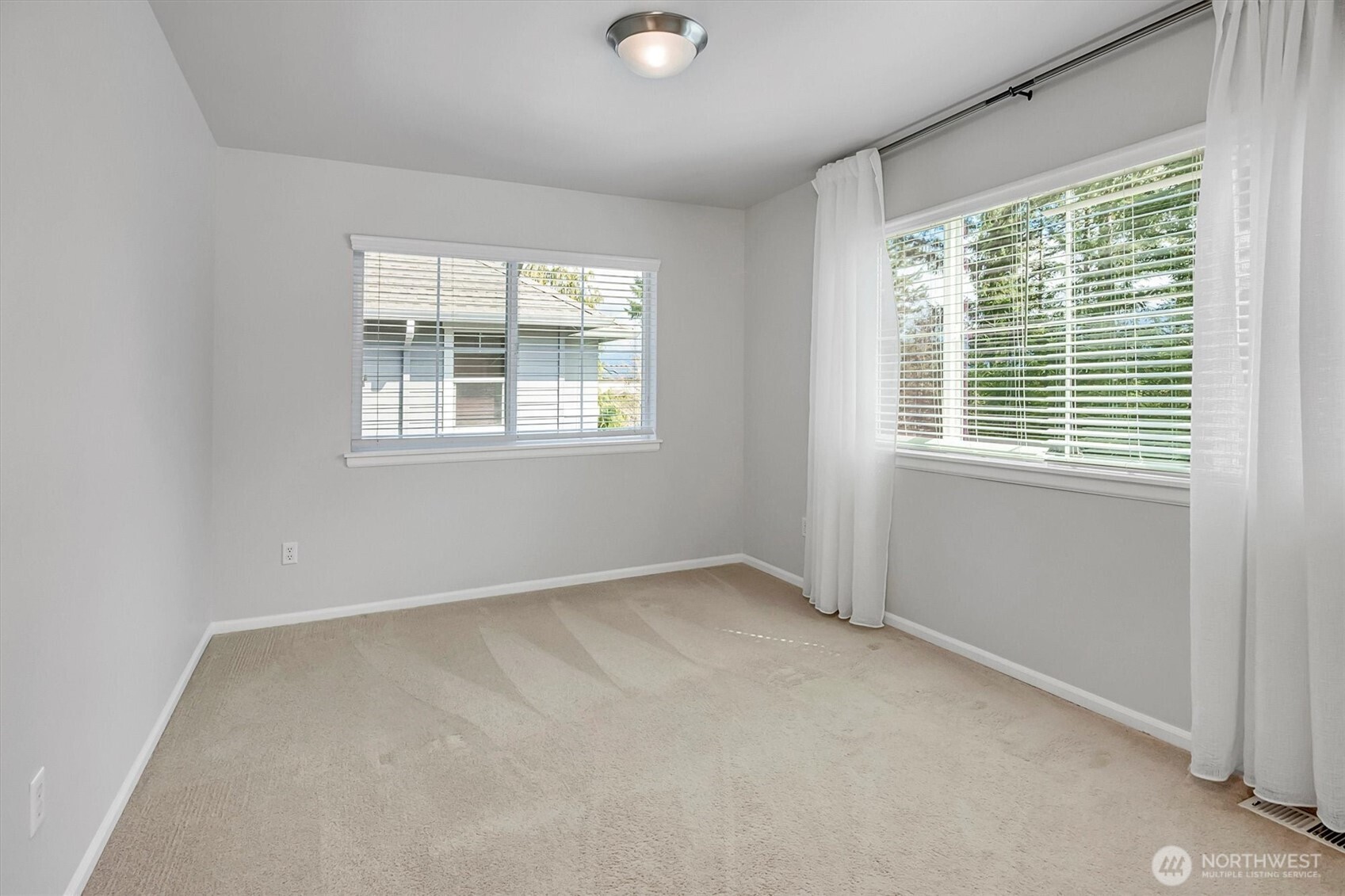 7709 Greenridge Court SE, Snoqualmie, WA 98065