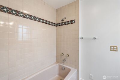 14021 SE 64th St , Bellevue, WA 98006 - Photo 16