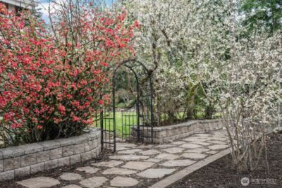 14021 SE 64th St , Bellevue, WA 98006 - Photo 33