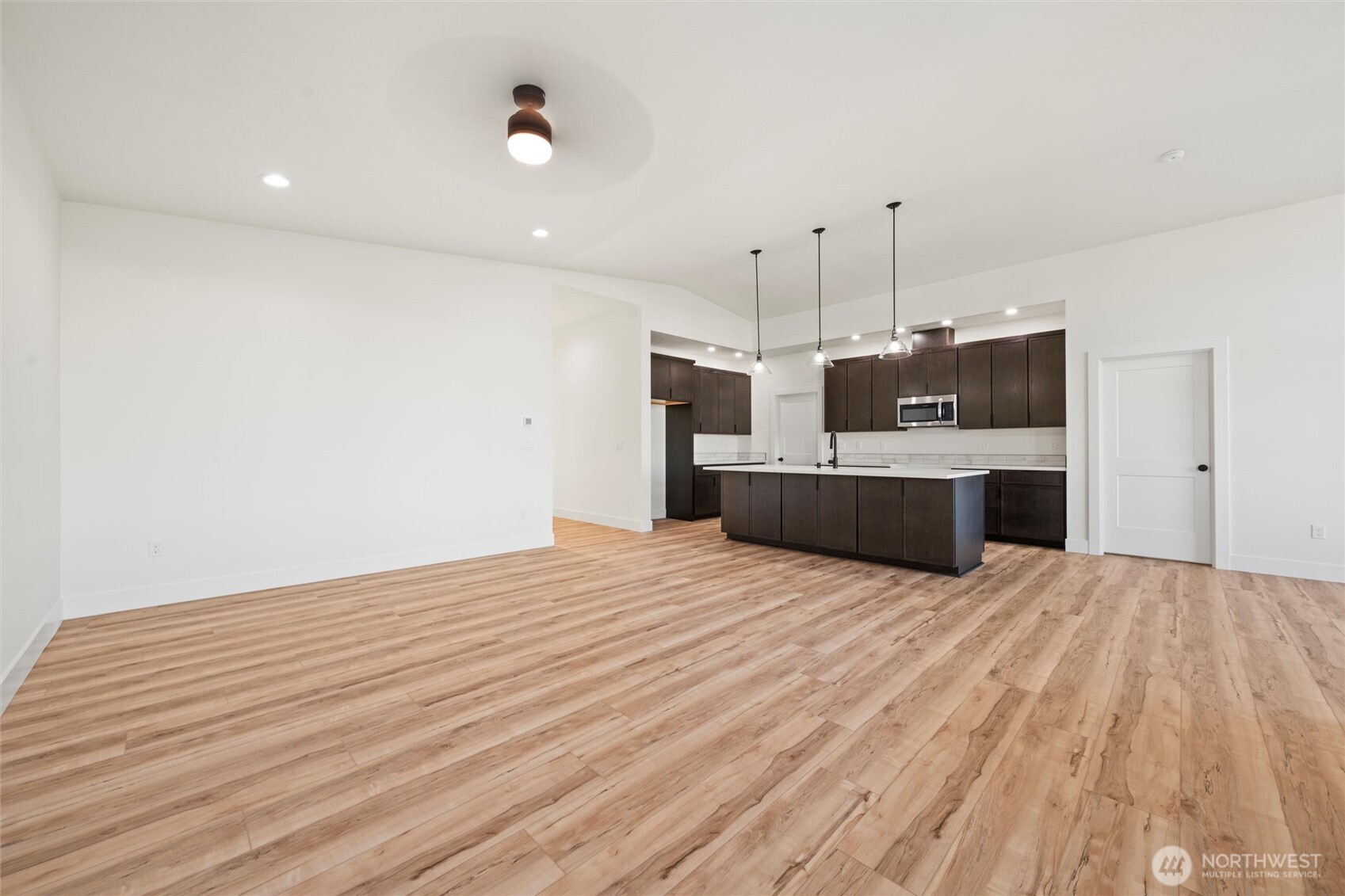 1513 N 7th Avenue NE, Quincy, WA 98848