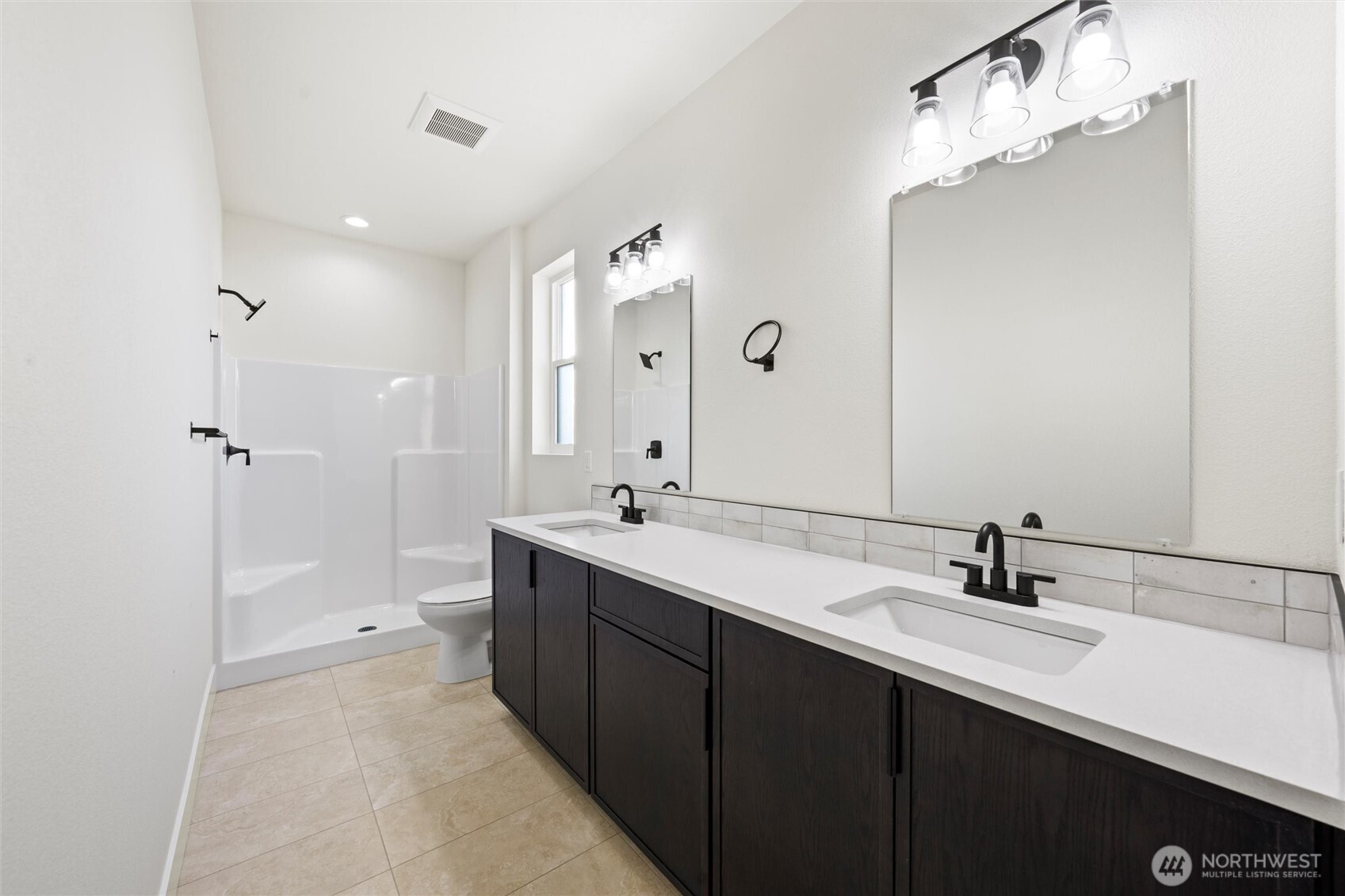 1513 N 7th Avenue NE, Quincy, WA 98848