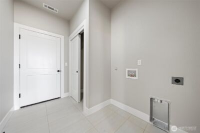 1513 N 7th Avenue NE, Quincy, WA 98848 - Photo 2