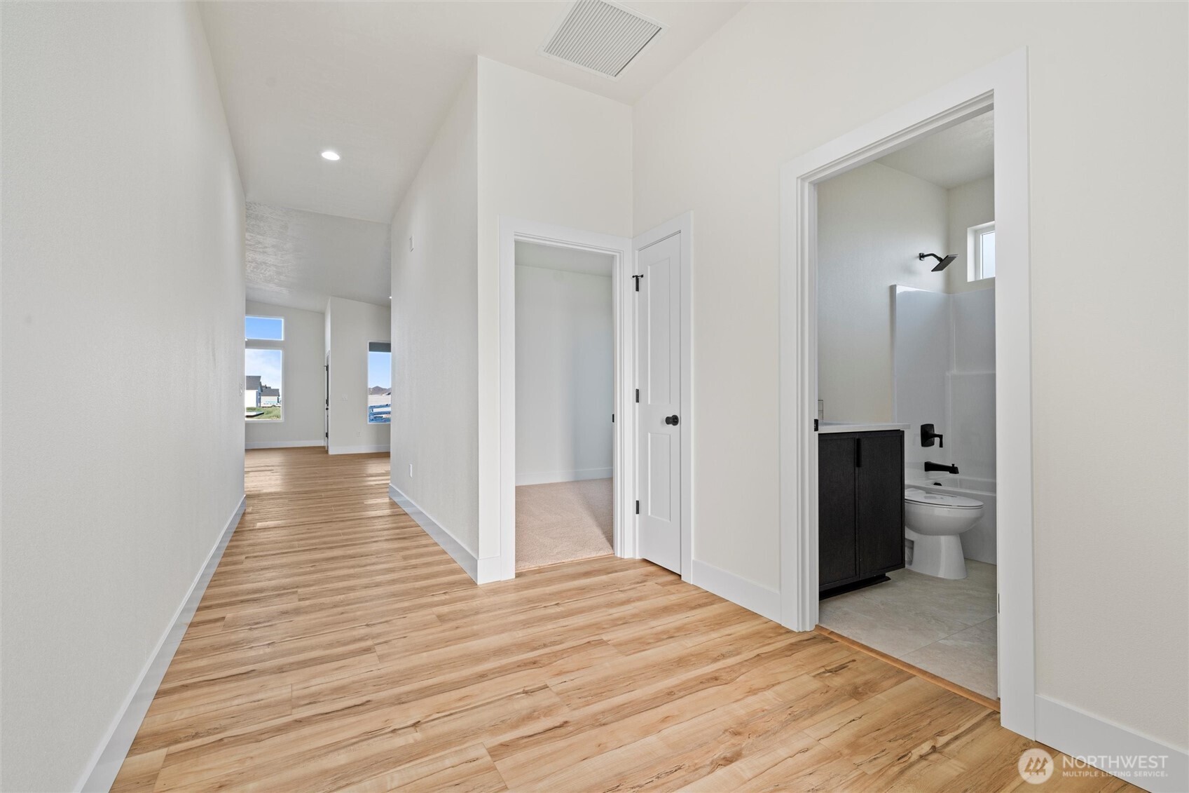 1513 N 7th Avenue NE, Quincy, WA 98848