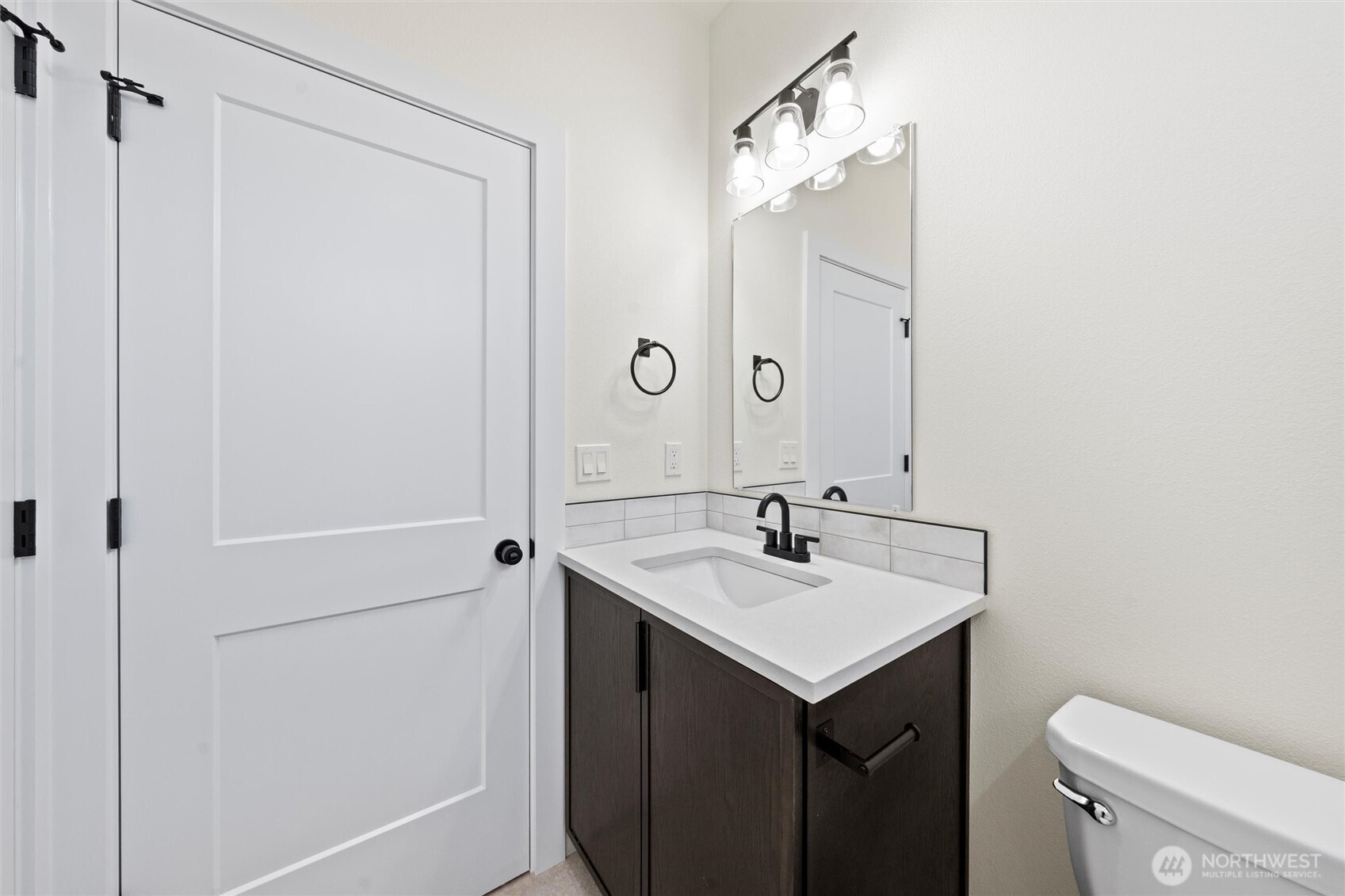 1513 N 7th Avenue NE, Quincy, WA 98848