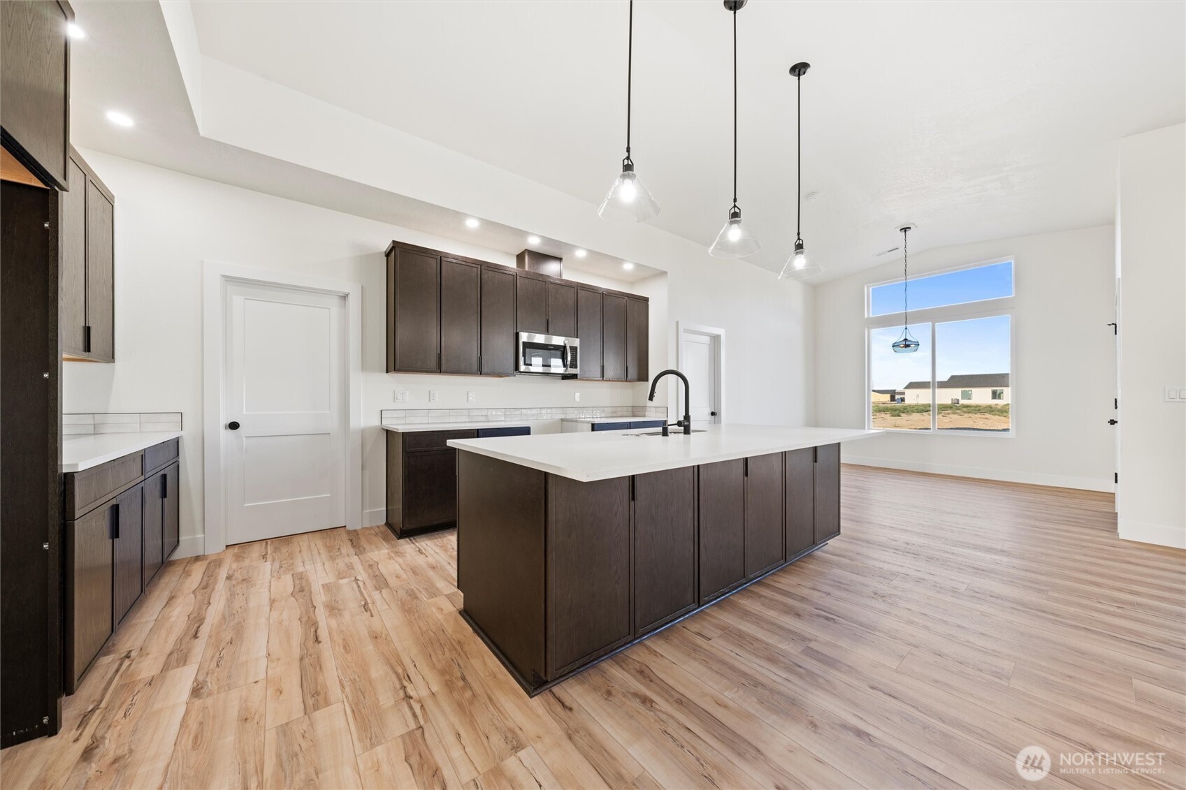 1513 N 7th Avenue NE, Quincy, WA 98848