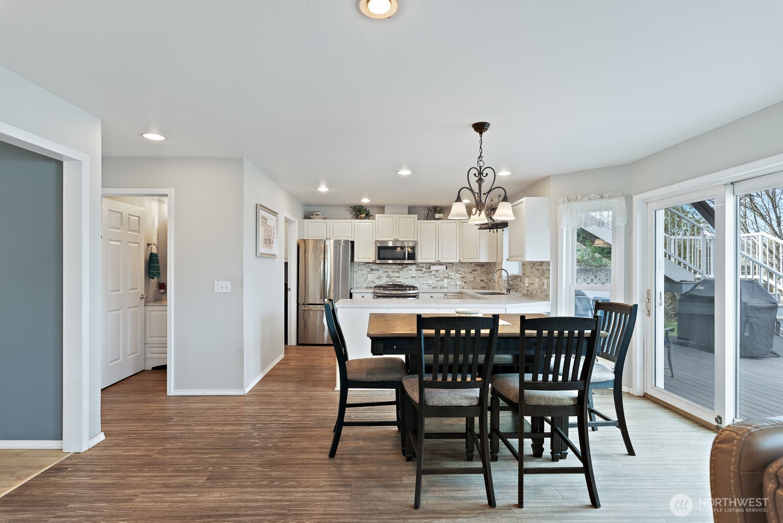2412 16th Street , Anacortes, WA 98221