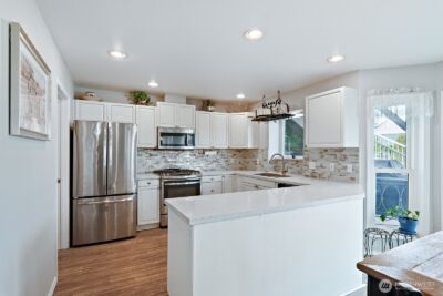 2412 16th Street , Anacortes, WA 98221 - Photo 12