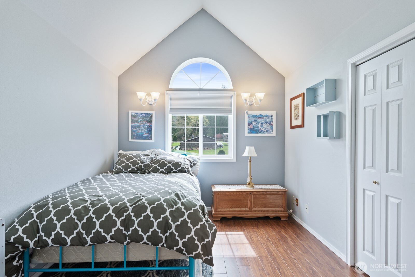 2412 16th Street , Anacortes, WA 98221