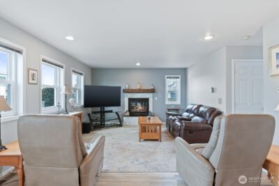 2412 16th Street , Anacortes, WA 98221 - Photo 9