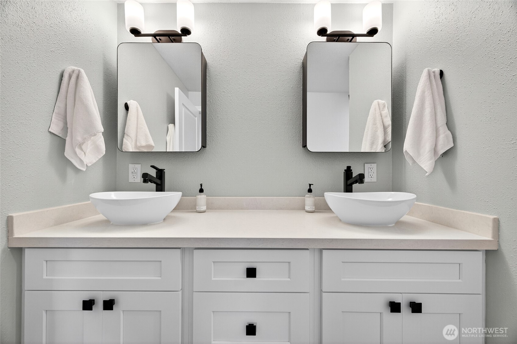 1020 5th Avenue S #2, Edmonds, WA 98020