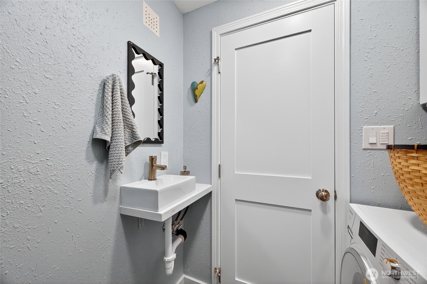 1020 5th Avenue S #2, Edmonds, WA 98020