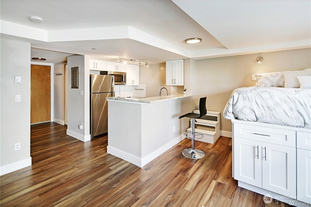 1125 E Olive Street #101, Seattle, WA 98122