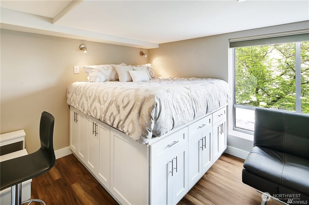 1125 E Olive Street #101, Seattle, WA 98122