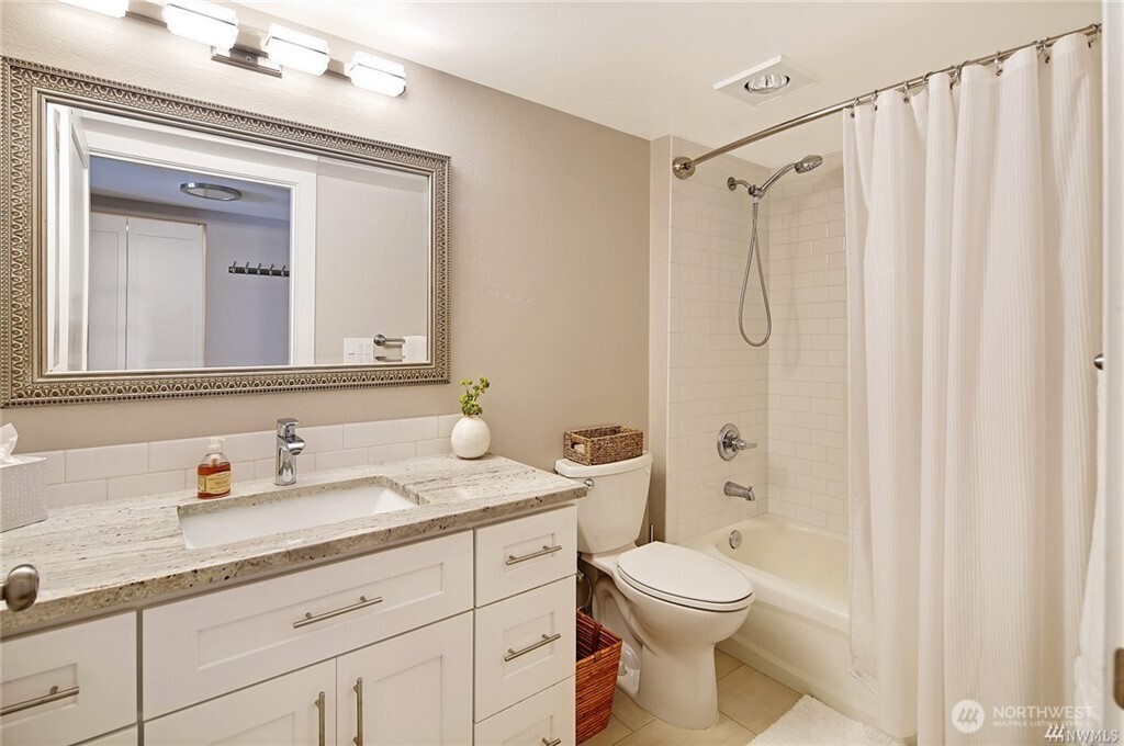 1125 E Olive Street #101, Seattle, WA 98122