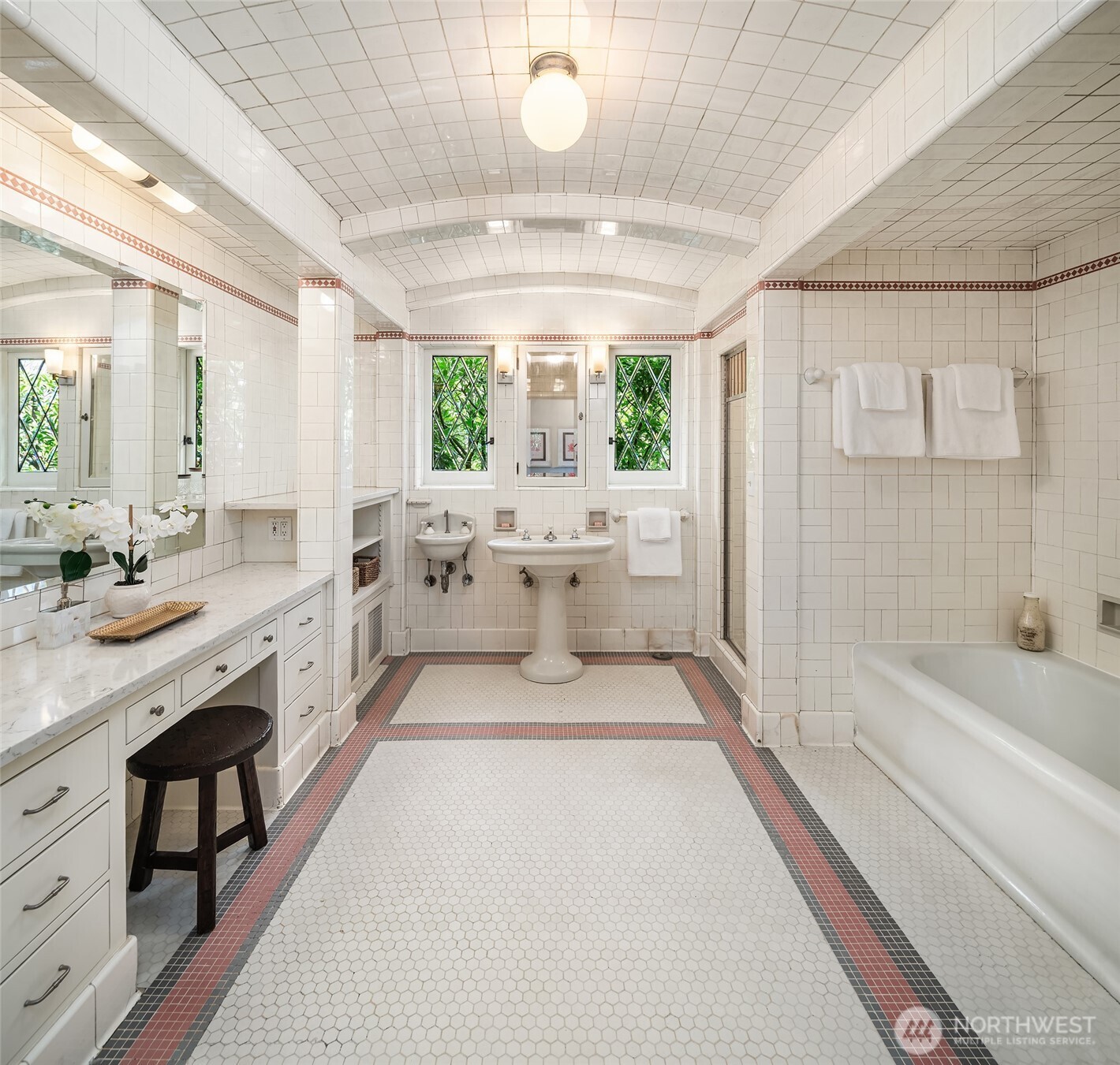 1212 21st Avenue E, Seattle, WA 98112