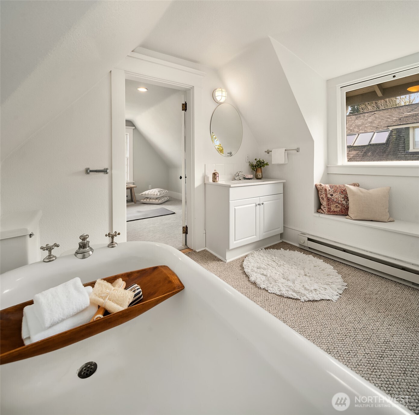 1212 21st Avenue E, Seattle, WA 98112