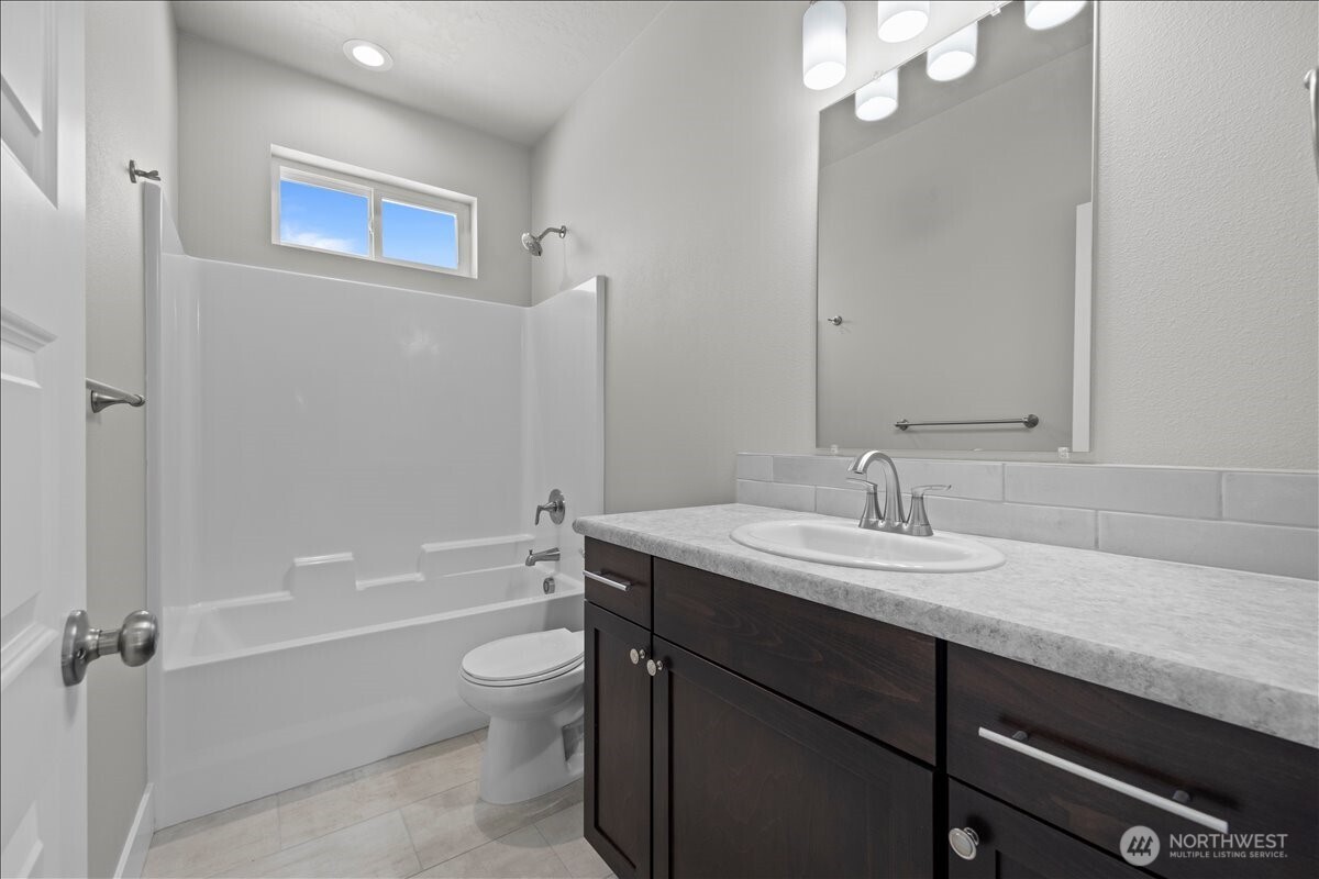 700 N Street NE, Quincy, WA 98848