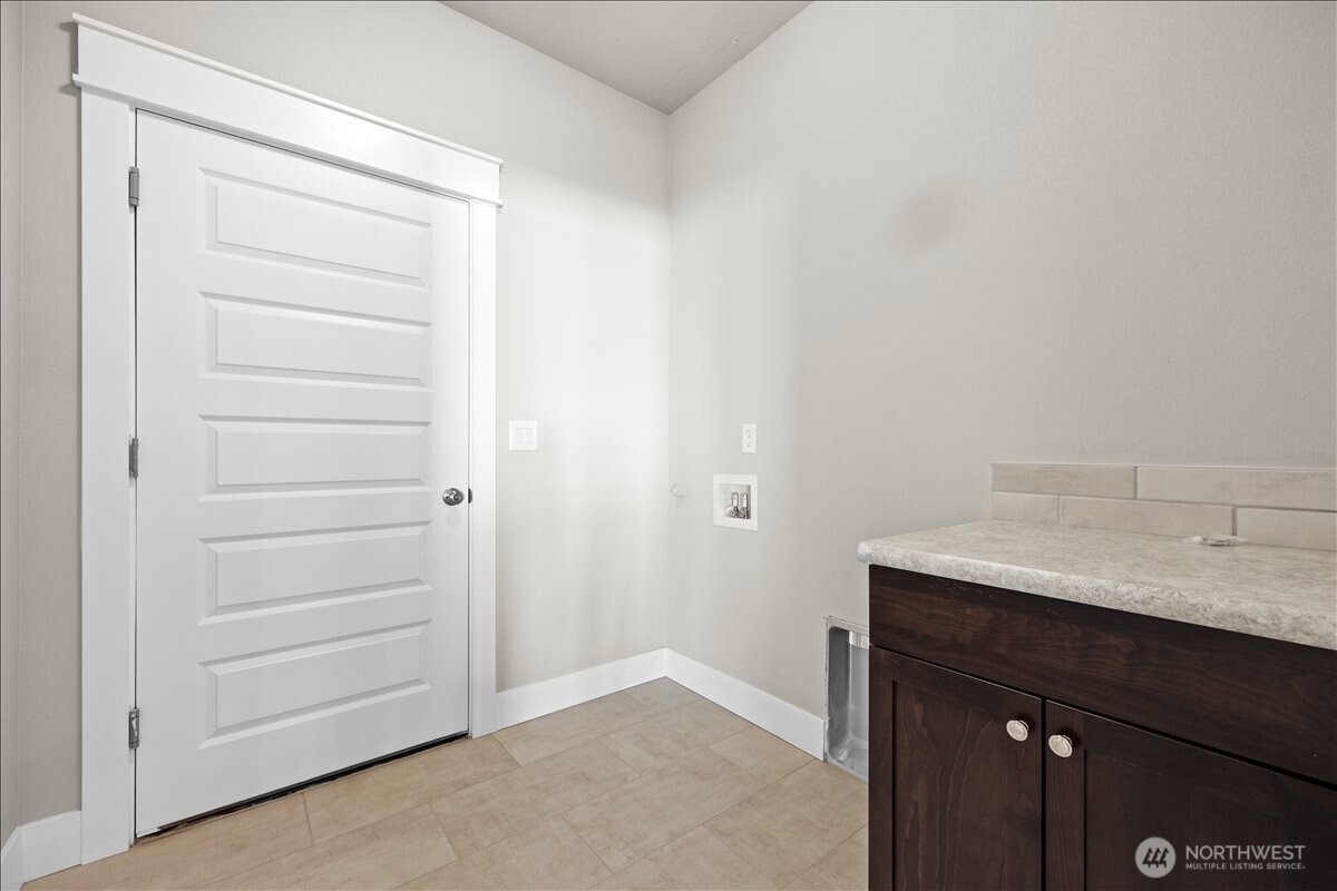 700 N Street NE, Quincy, WA 98848