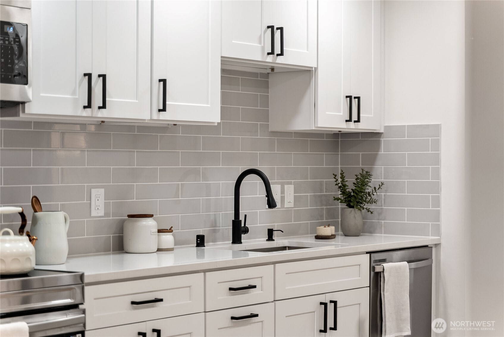 6655 E Tonia Street , Tacoma, WA 98404