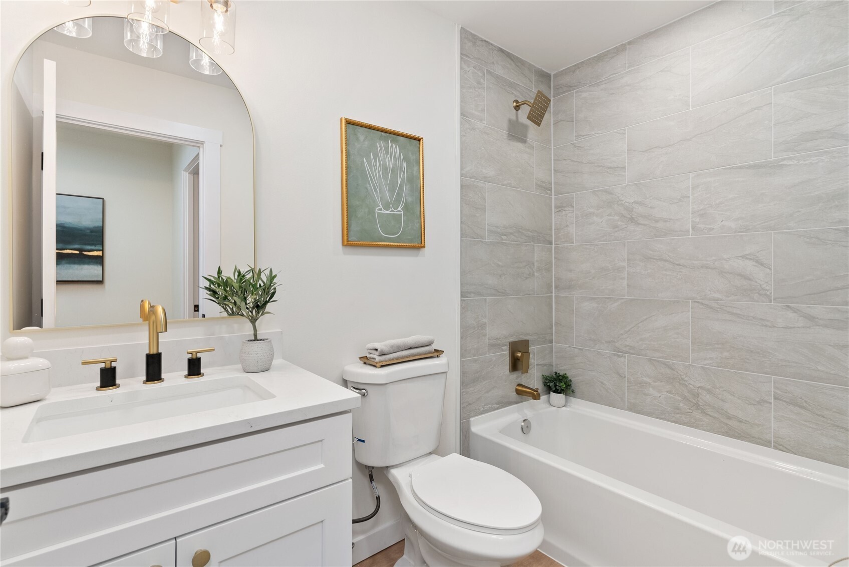 6655 E Tonia Street , Tacoma, WA 98404