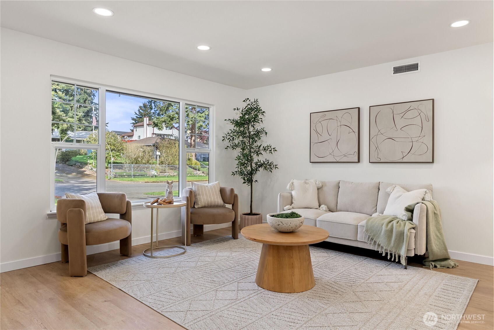 6655 E Tonia Street , Tacoma, WA 98404