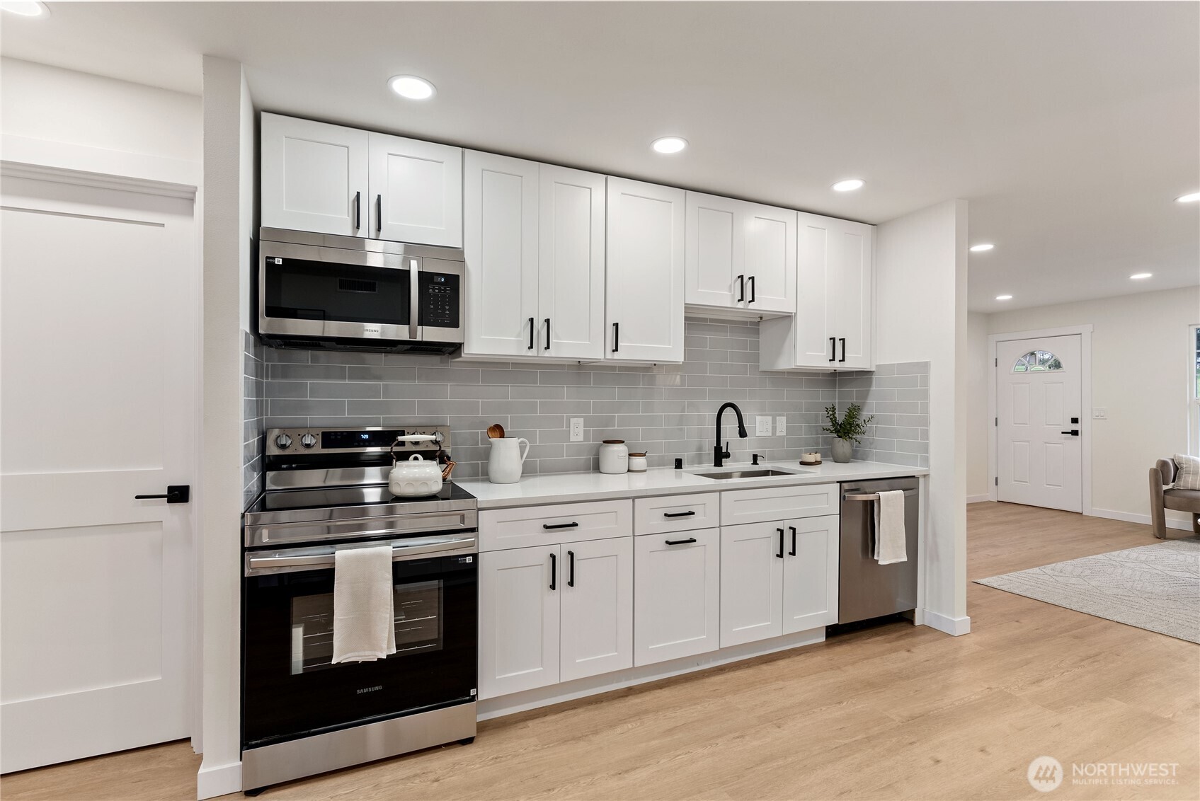 6655 E Tonia Street , Tacoma, WA 98404