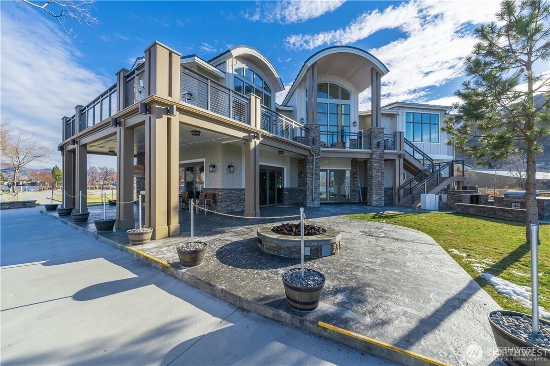 1350 W Woodin Avenue #EDE1, Chelan, WA 98816