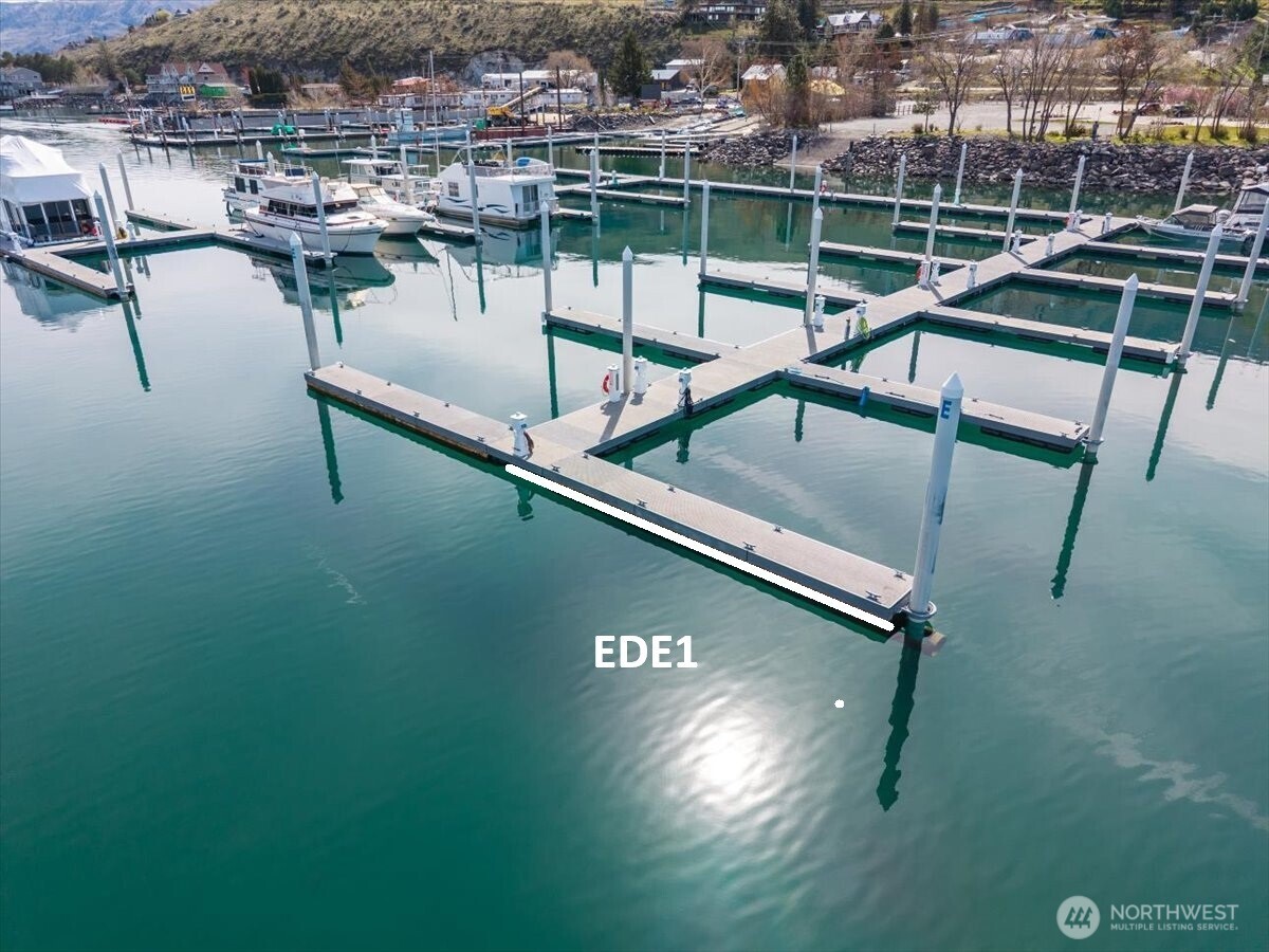 1350 W Woodin Avenue #EDE1, Chelan, WA 98816