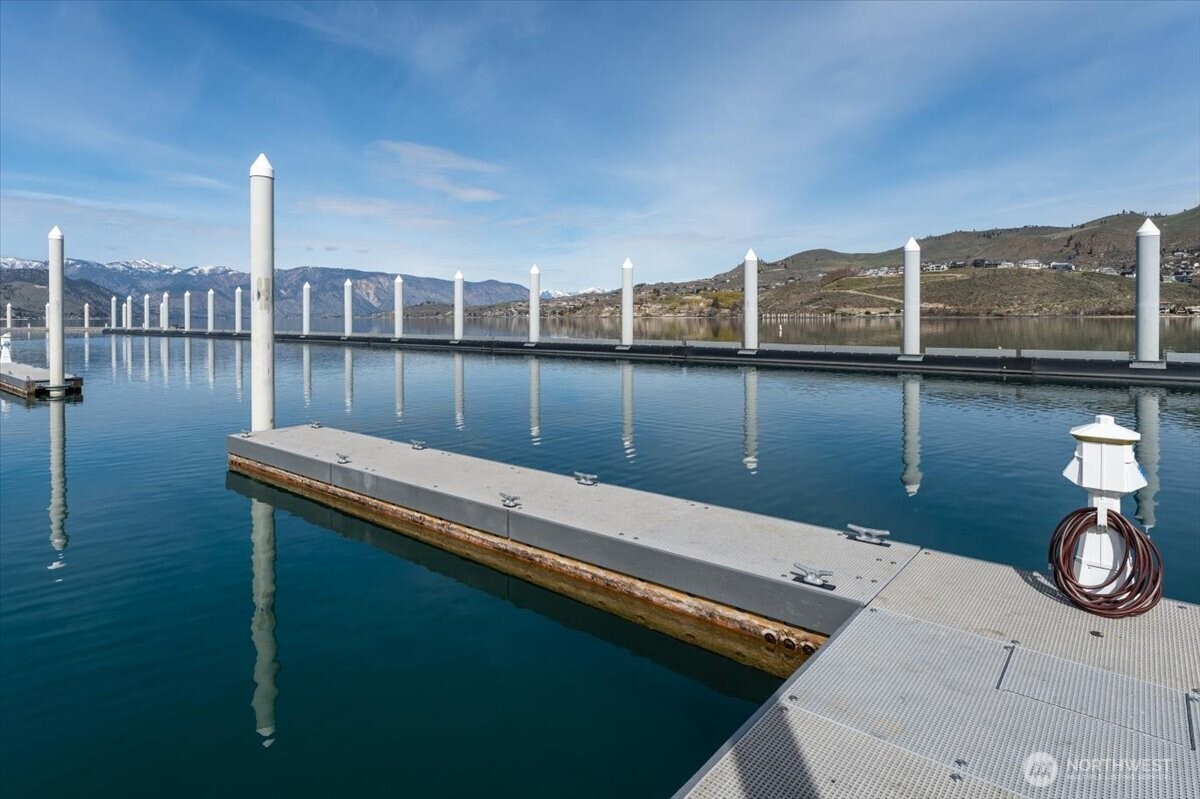 1350 W Woodin Avenue #EDE1, Chelan, WA 98816