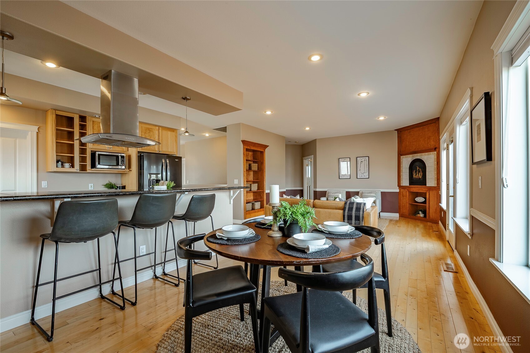 4410 Glasgow Way , Anacortes, WA 98221