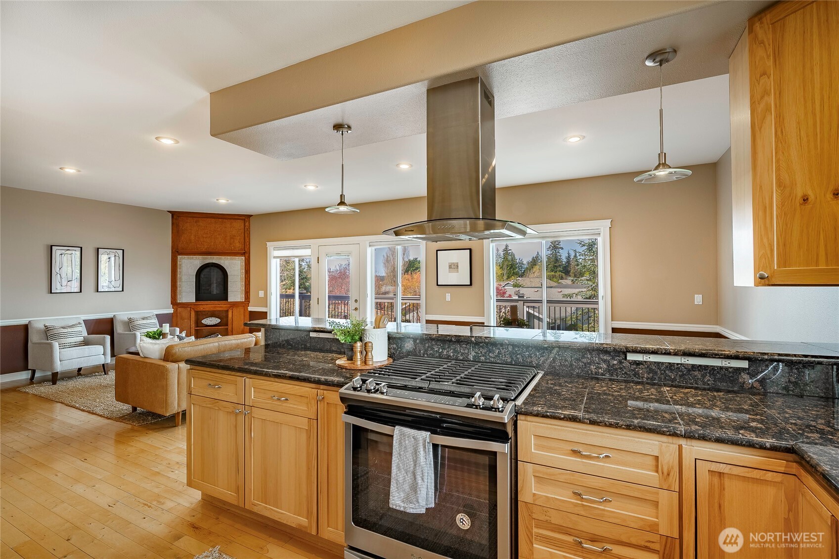 4410 Glasgow Way , Anacortes, WA 98221