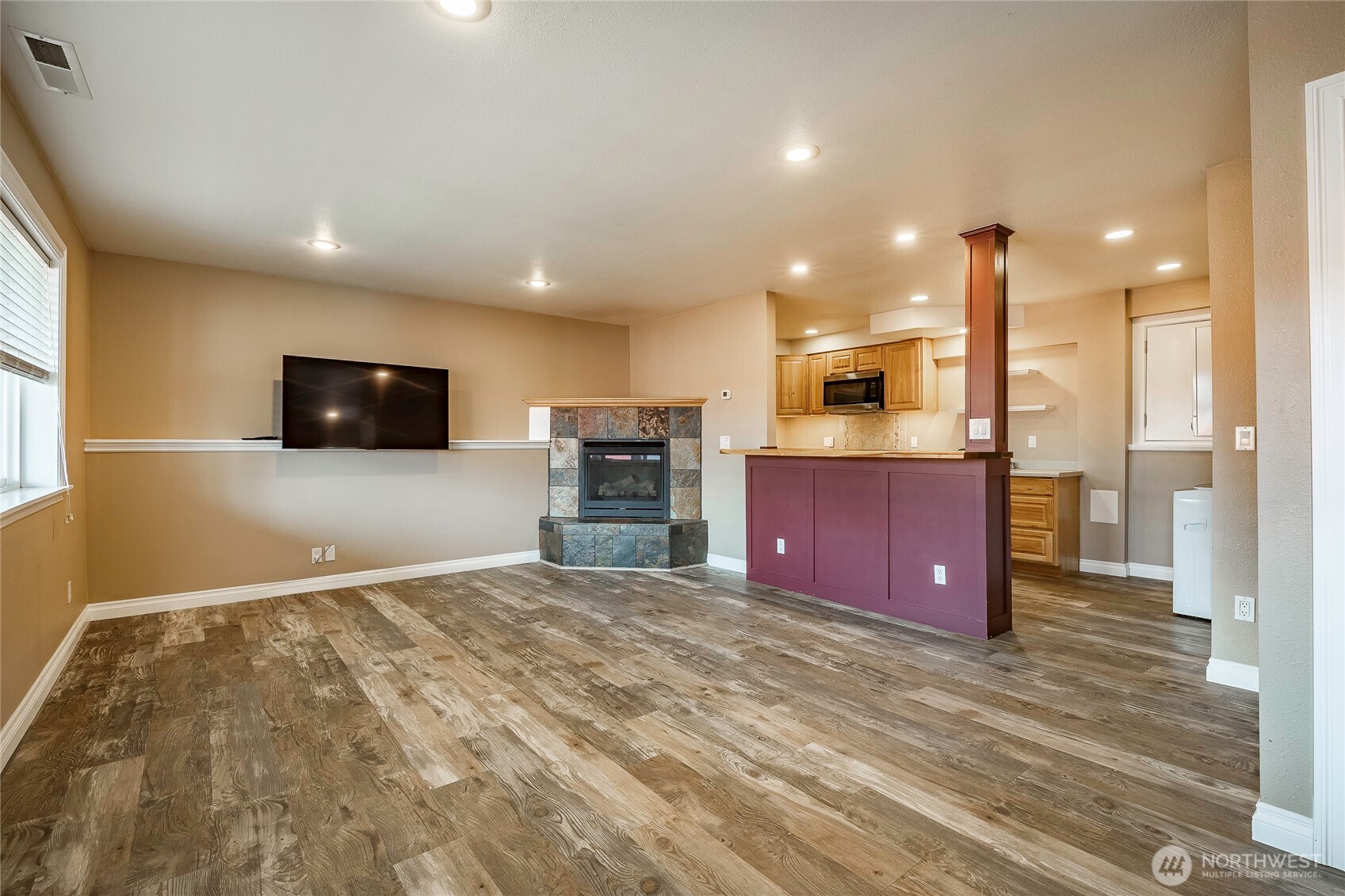 4410 Glasgow Way , Anacortes, WA 98221