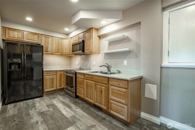 4410 Glasgow Way , Anacortes, WA 98221 - Photo 34