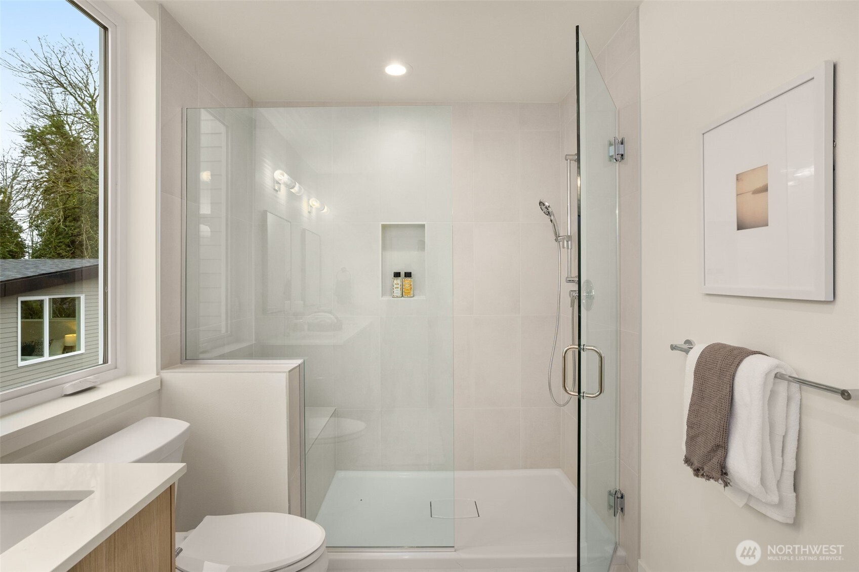 2105 SW Genesee Street SW, Seattle, WA 98106