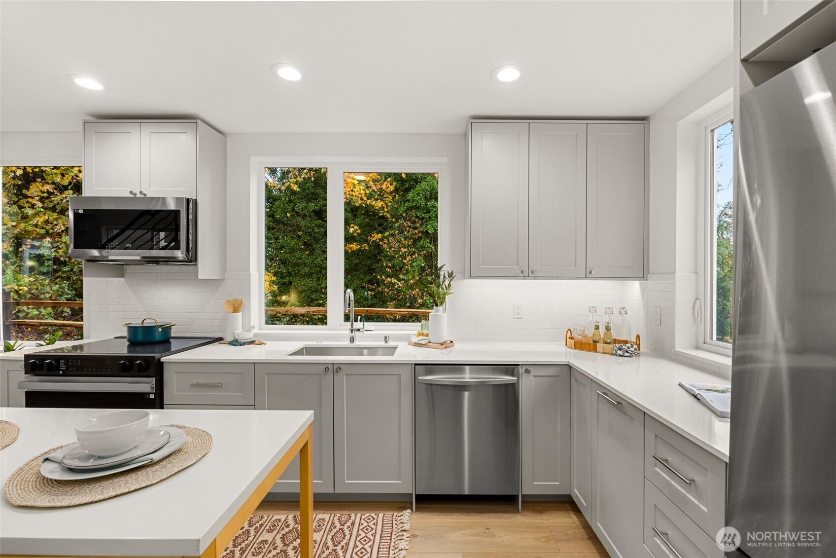 4409 B 21st Avenue SW, Seattle, WA 98106