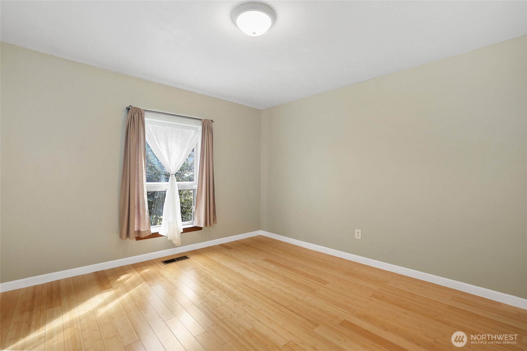 9210 S G Street , Tacoma, WA 98444