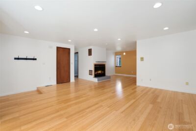 9210 S G Street , Tacoma, WA 98444 - Photo 8