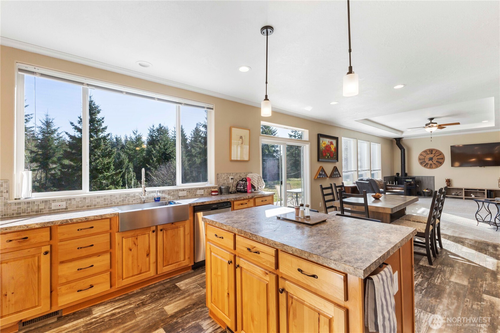 13113 Algyer Road SE, Rainier, WA 98576