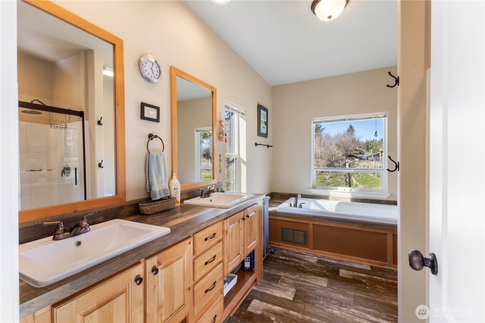 13113 Algyer Road SE, Rainier, WA 98576