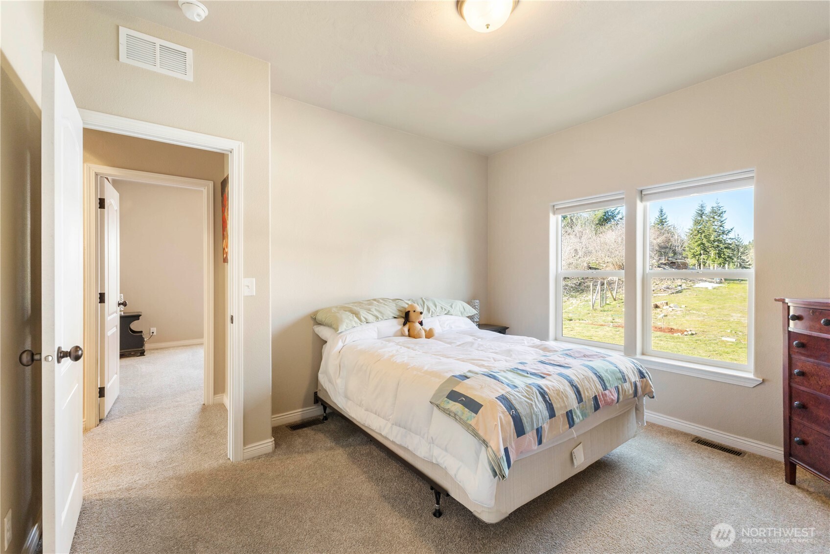 13113 Algyer Road SE, Rainier, WA 98576