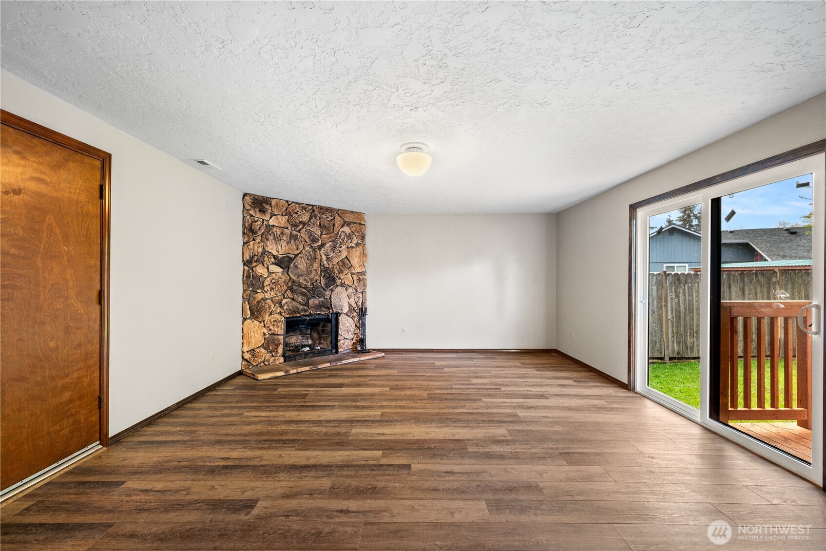 5628 Finch Drive , Longview, WA 98632
