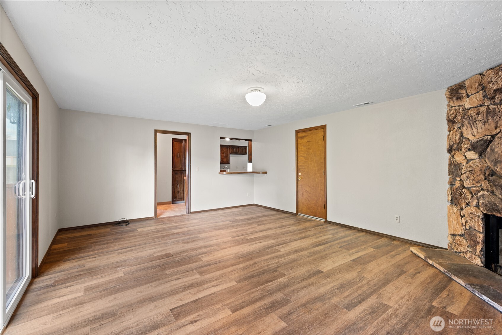 5628 Finch Drive , Longview, WA 98632