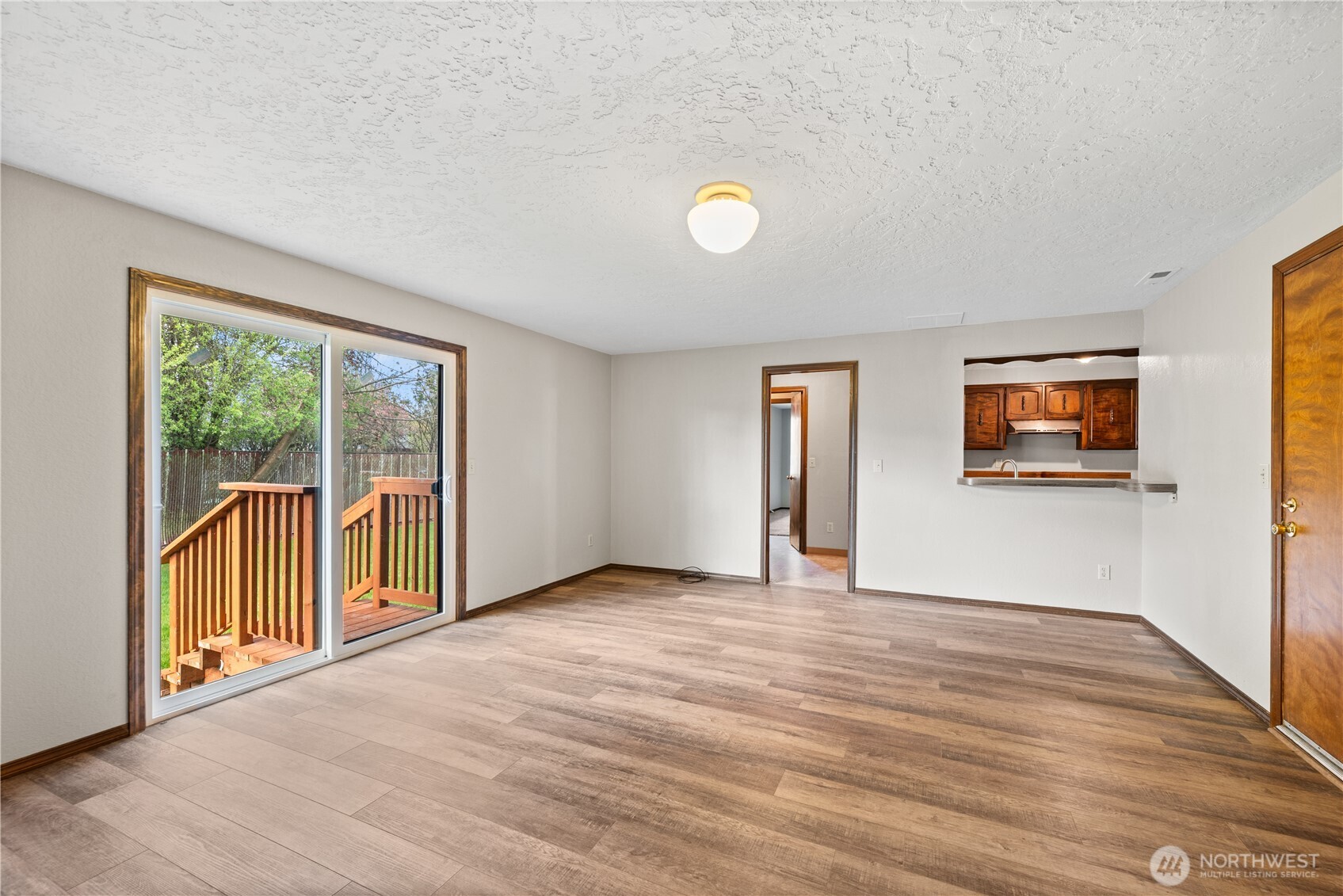 5628 Finch Drive , Longview, WA 98632