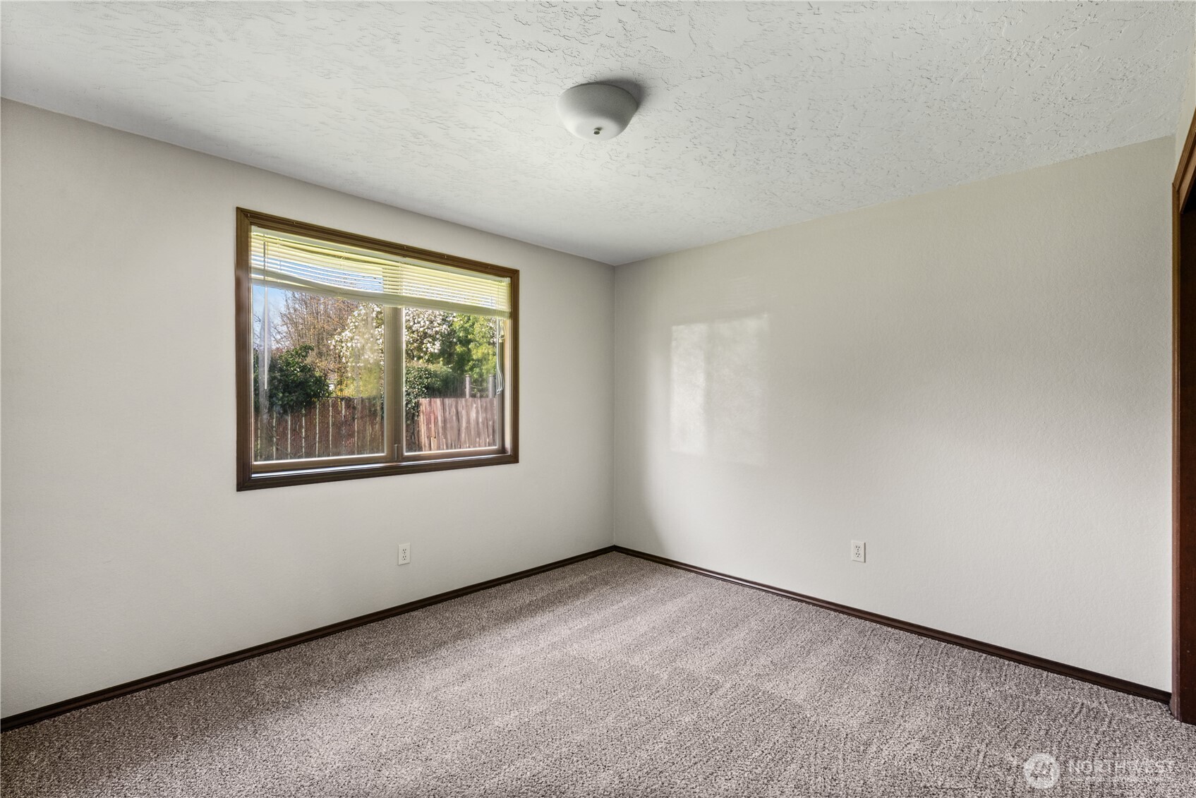 5628 Finch Drive , Longview, WA 98632