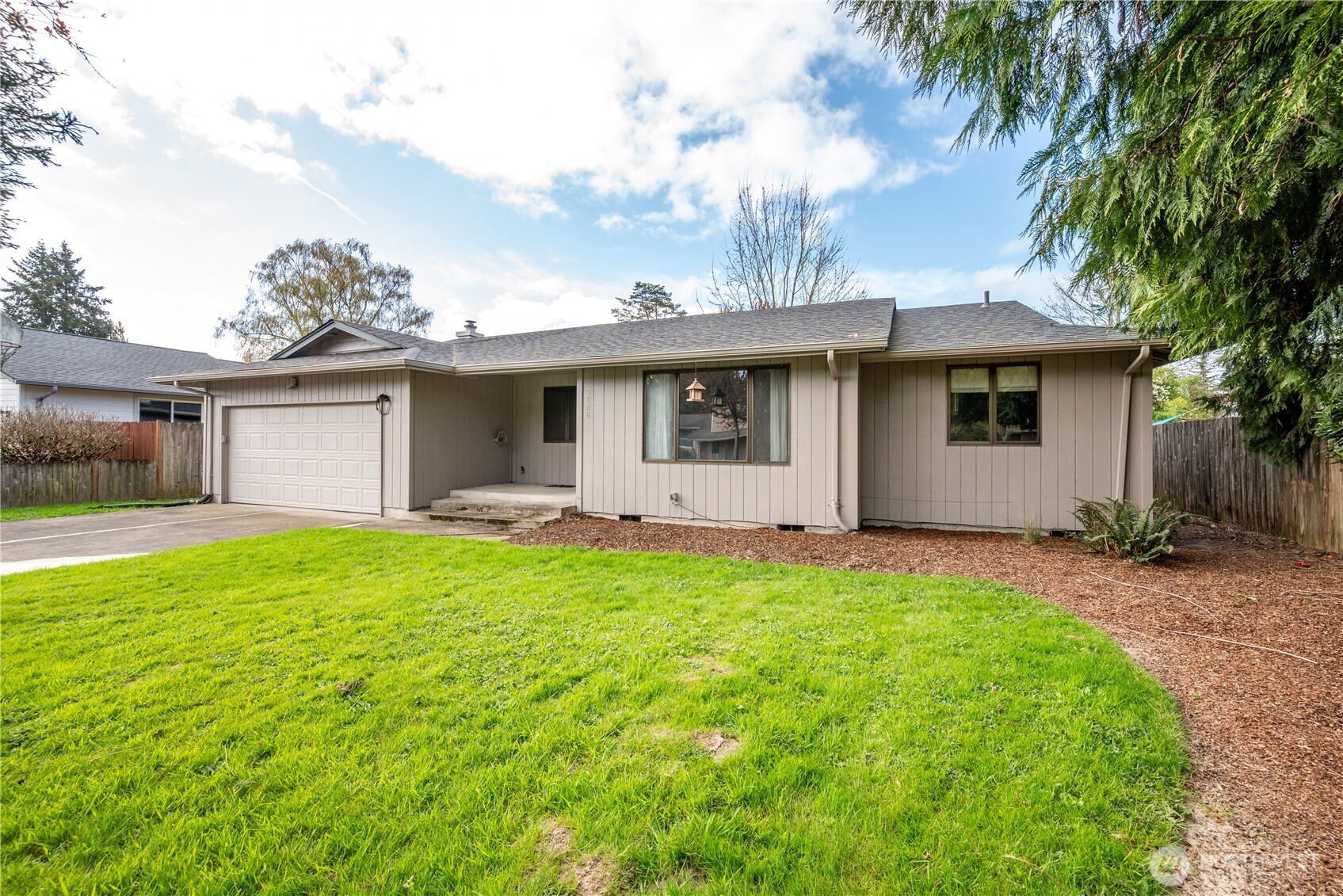 5628 Finch Drive , Longview, WA 98632