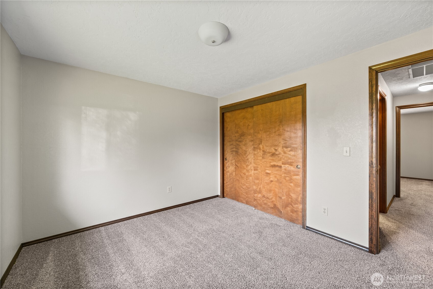 5628 Finch Drive , Longview, WA 98632